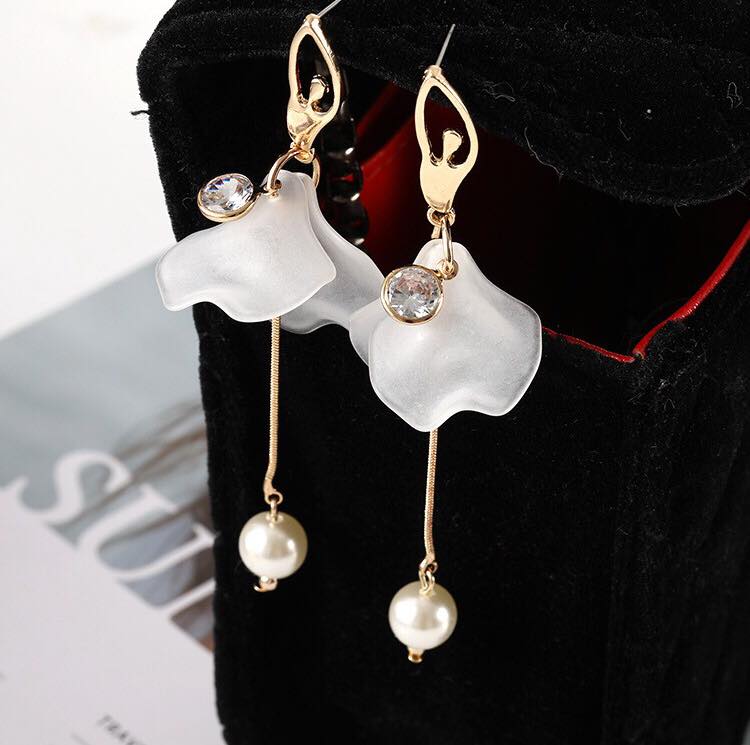 Ballet Elegant Style Earrings